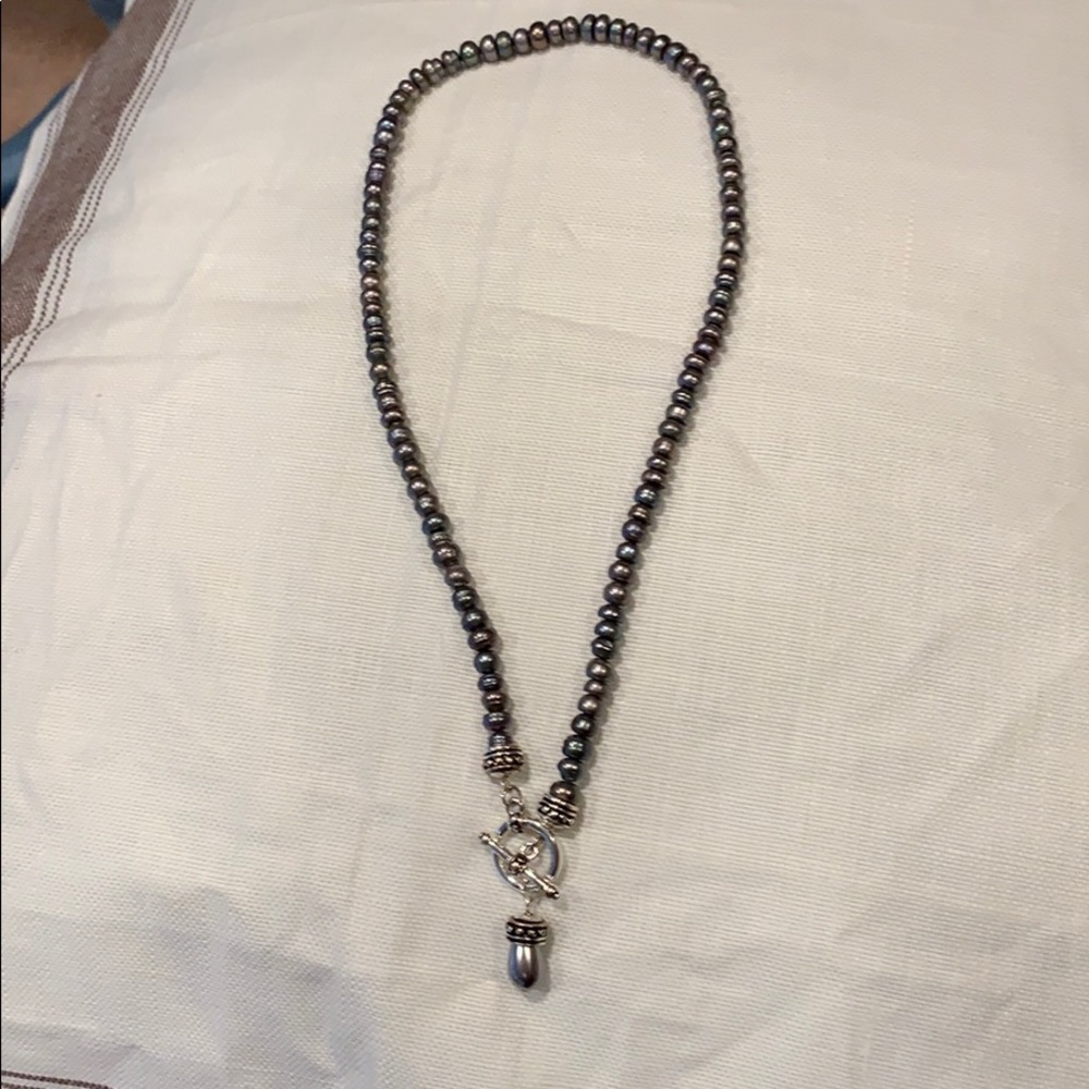 “Tahitian color pearl necklace